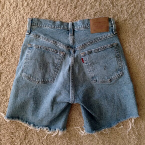 Levi's 501 Distressed Blue Denim Shorts/Jorts with Raw Hem Size 27 - Picture 2 of 5